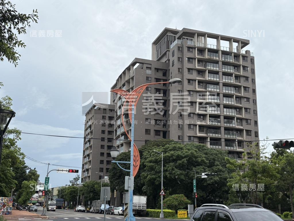 湖森美美二房車位房屋室內格局與周邊環境