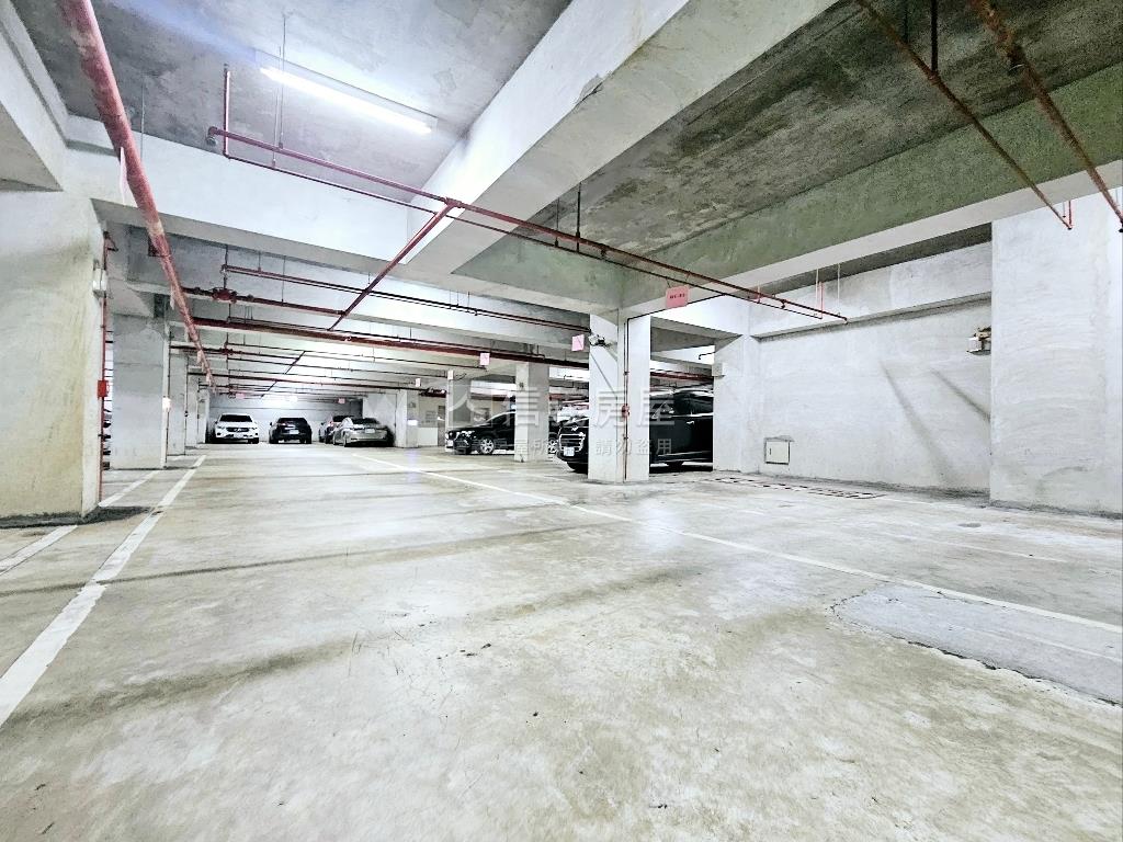 【新案】綠意景觀坡平車位房屋室內格局與周邊環境