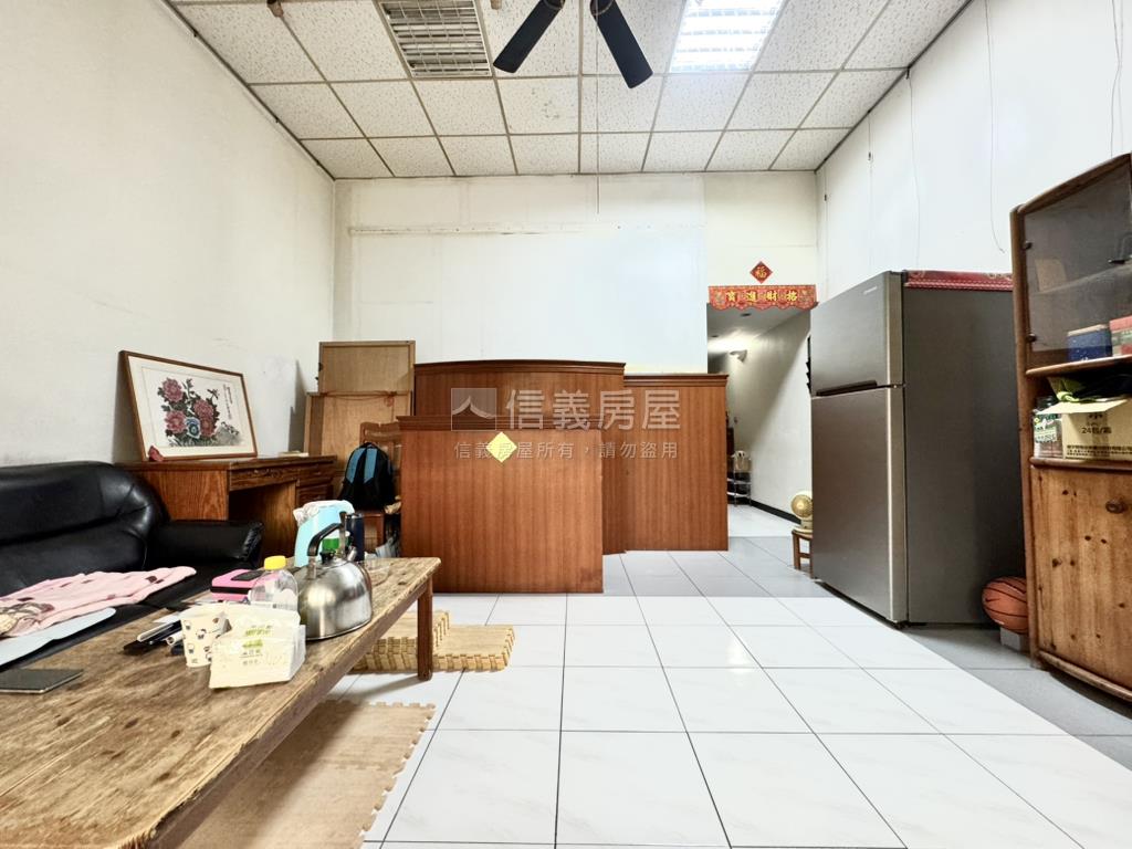 近十三期稀有店住房屋室內格局與周邊環境