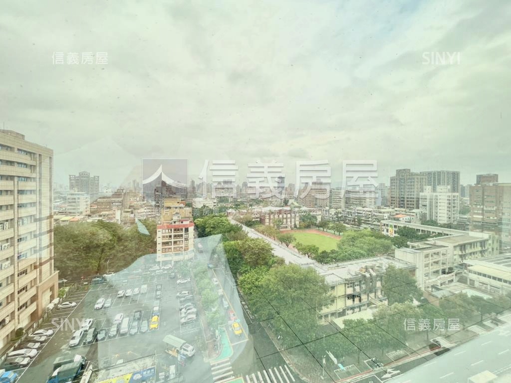 重慶北路帝景玻璃帷幕辦公房屋室內格局與周邊環境