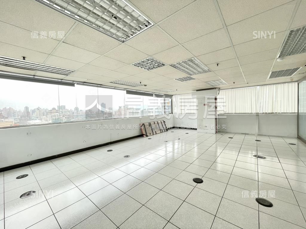 重慶北路帝景玻璃帷幕辦公房屋室內格局與周邊環境