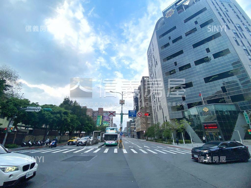 重慶北路帝景玻璃帷幕辦公房屋室內格局與周邊環境