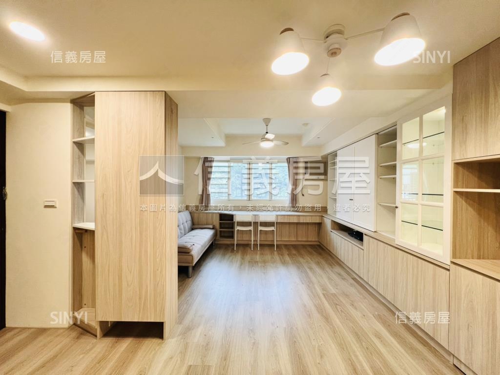 前看山後看碧潭絕美兩房房屋室內格局與周邊環境