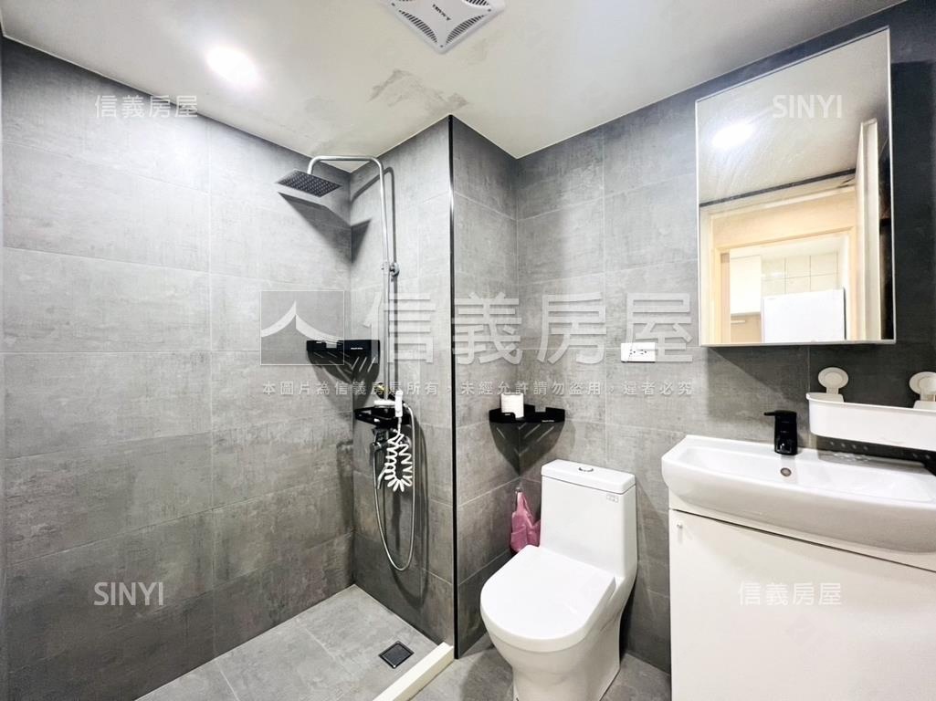 前看山後看碧潭絕美兩房房屋室內格局與周邊環境