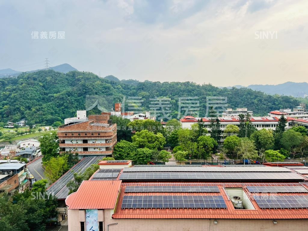 前看山後看碧潭絕美兩房房屋室內格局與周邊環境
