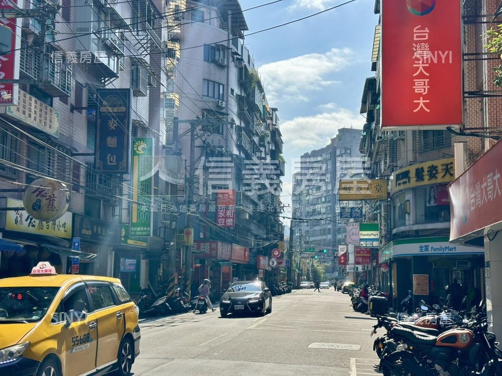 樟樹灣低總價極品店面房屋室內格局與周邊環境