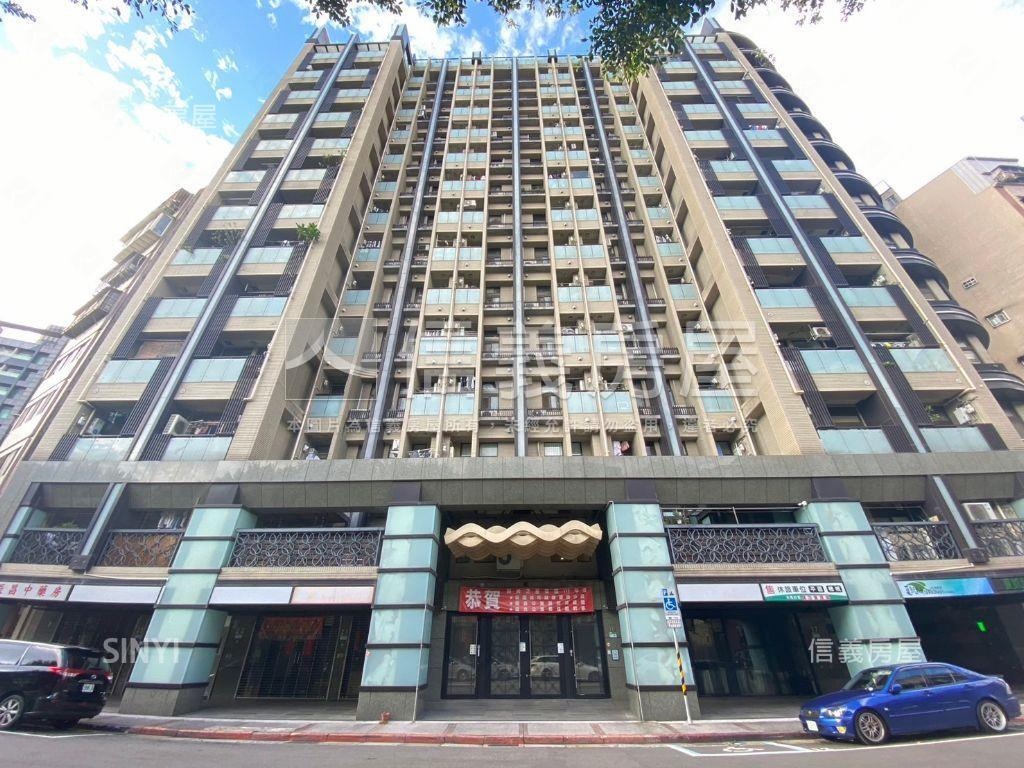 時尚之星後棟美居獨立車位房屋室內格局與周邊環境