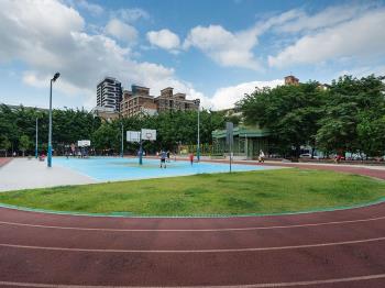 英倫公園全新完工兩房車位