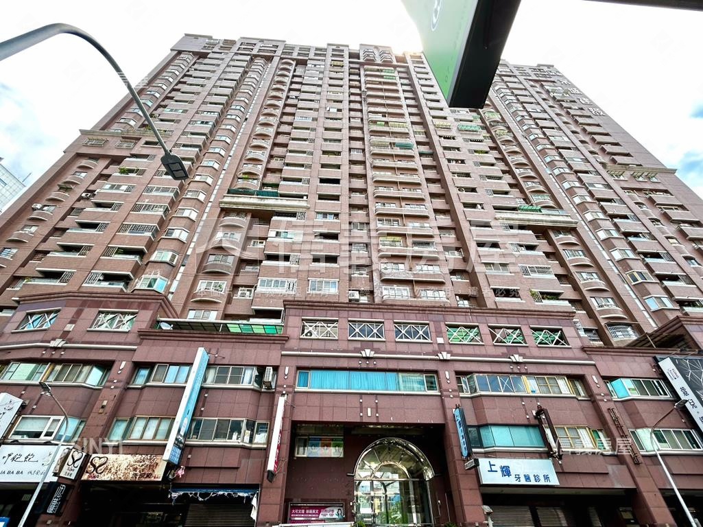 京城雅典至高豪邸附平車房屋室內格局與周邊環境