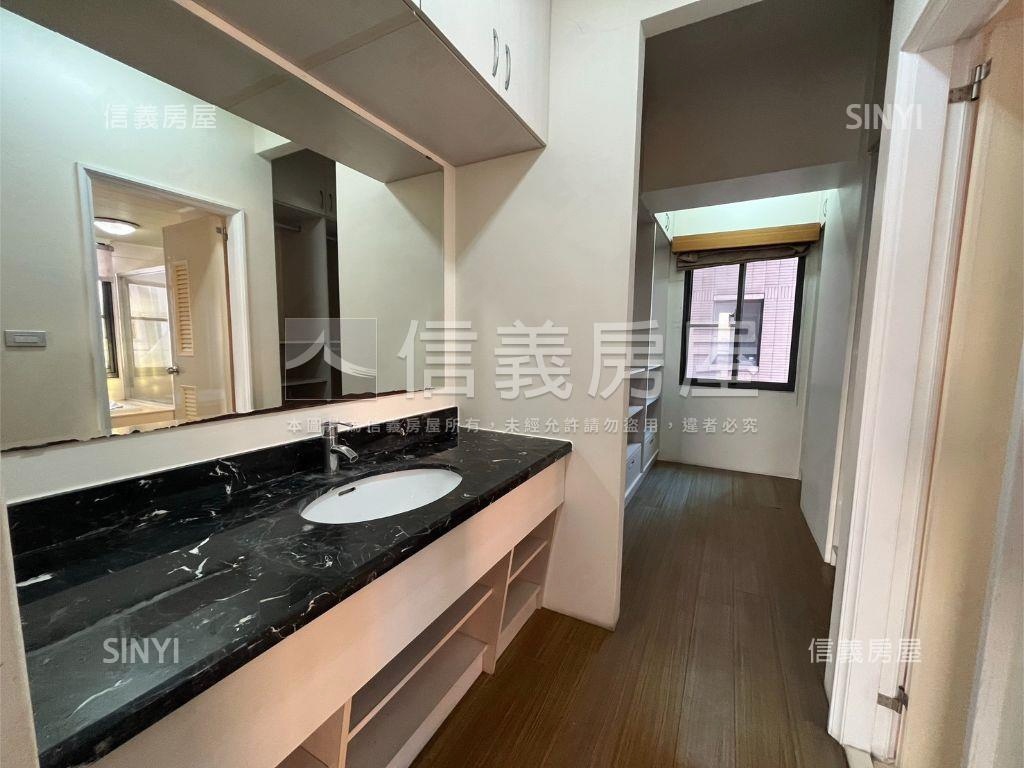 自在琉璃４房平車房屋室內格局與周邊環境