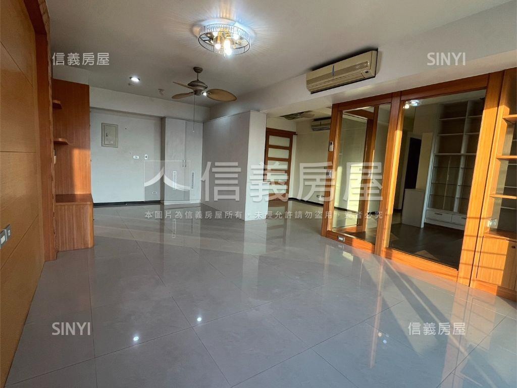 自在琉璃４房平車房屋室內格局與周邊環境