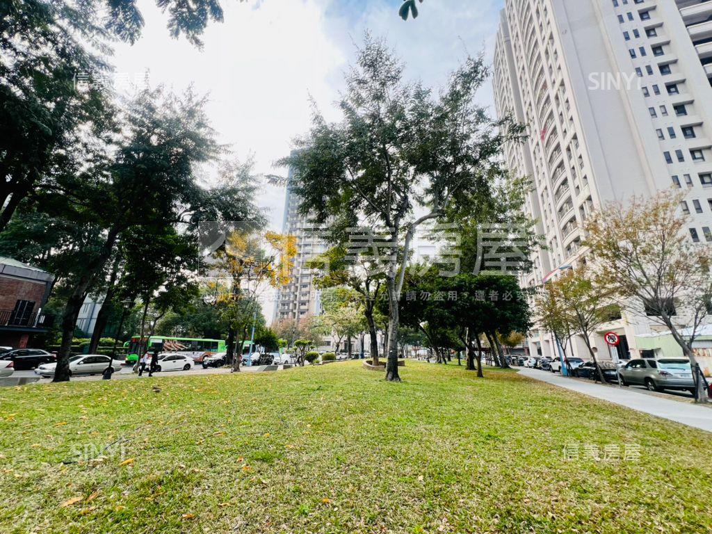 近綠園道自在琉璃四房平車房屋室內格局與周邊環境
