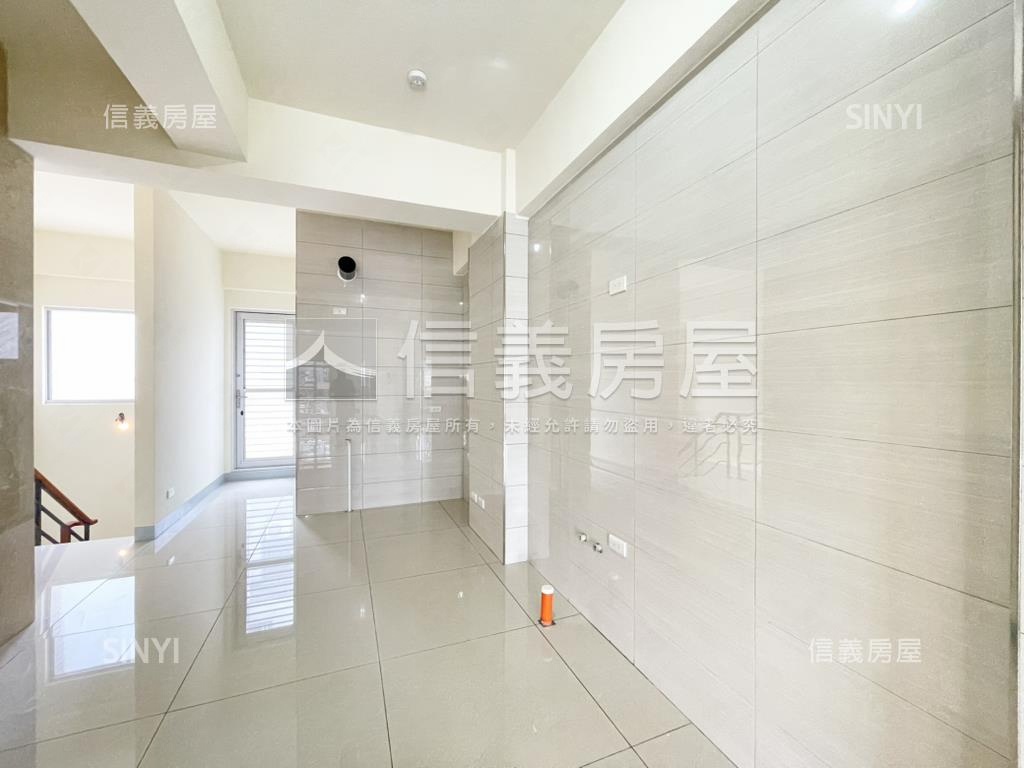北埔全新臨路電梯透店Ｃ房屋室內格局與周邊環境