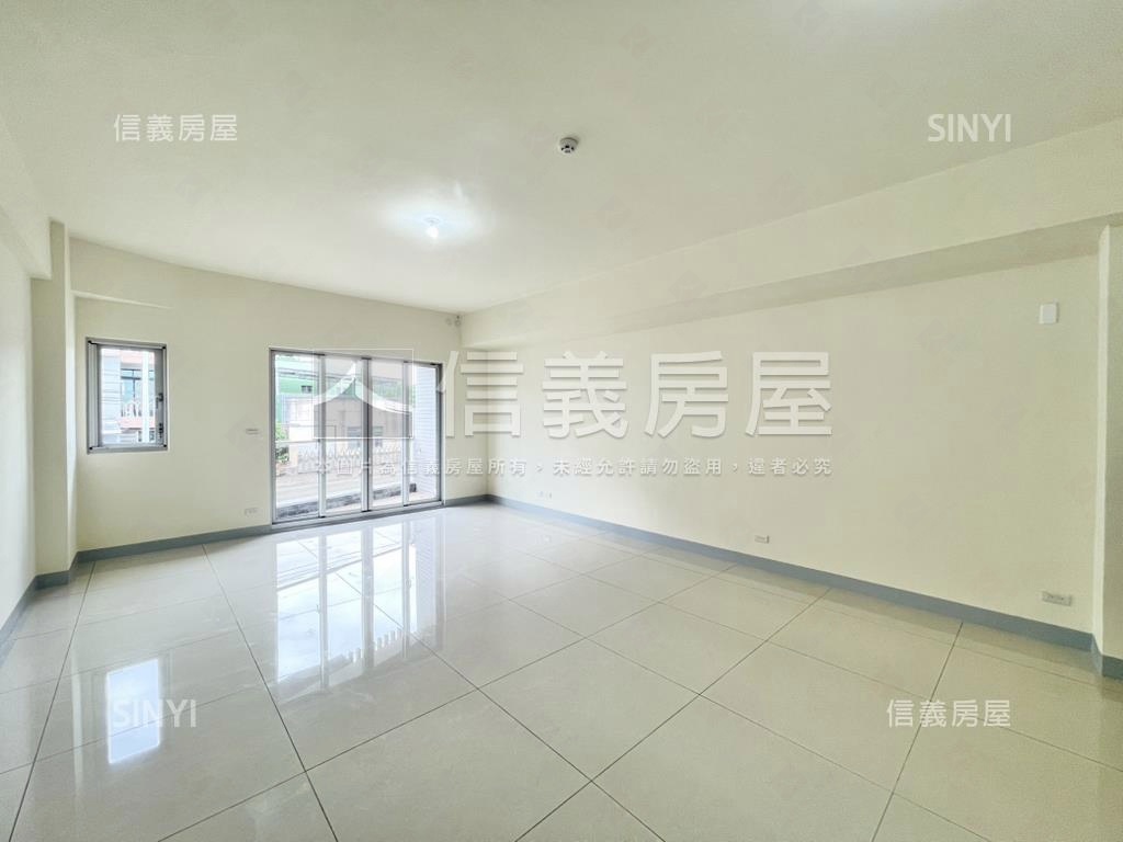 北埔全新臨路電梯透店Ｃ房屋室內格局與周邊環境