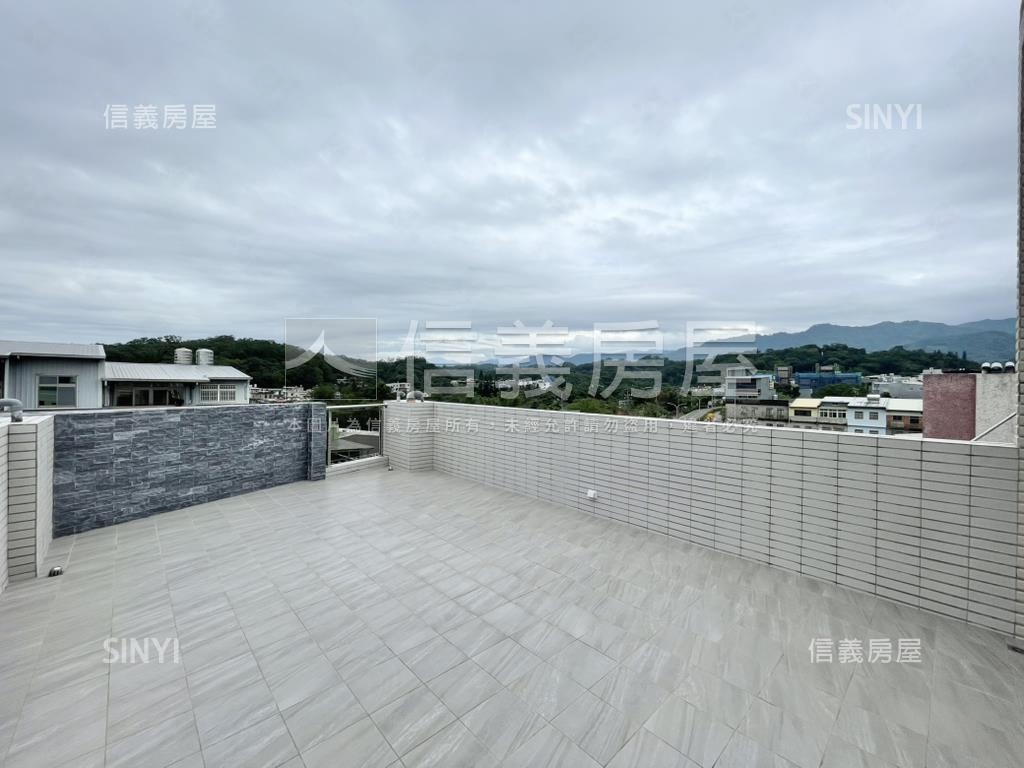 北埔全新臨路電梯透店Ｃ房屋室內格局與周邊環境