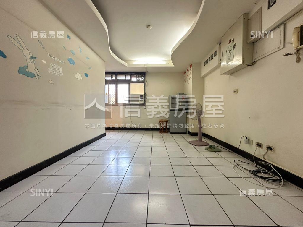 名人新世界五房美華廈房屋室內格局與周邊環境