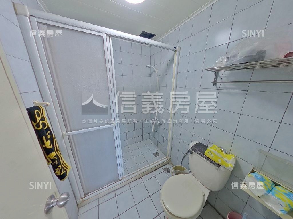 名人新世界五房美華廈房屋室內格局與周邊環境