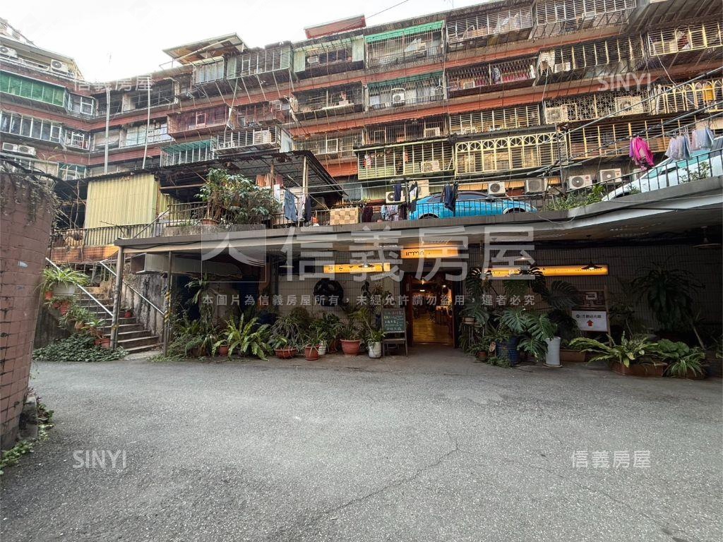 近未來廈安捷運站一樓房屋室內格局與周邊環境