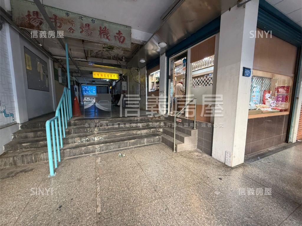 近未來廈安捷運站一樓房屋室內格局與周邊環境