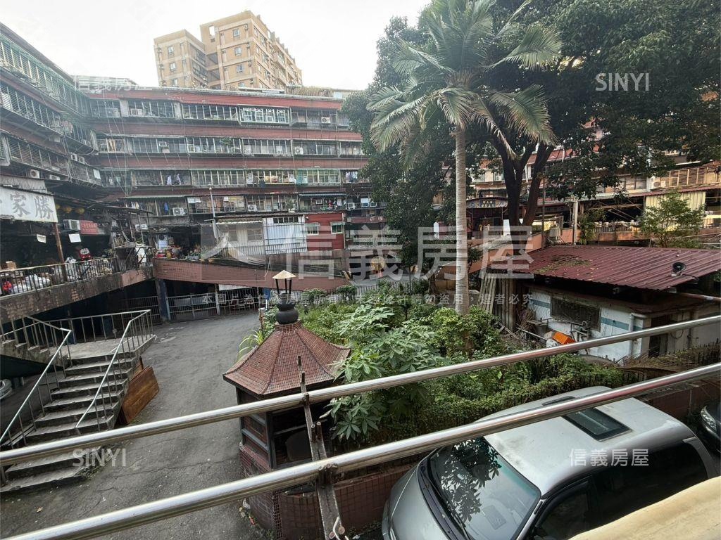 近未來廈安捷運站一樓房屋室內格局與周邊環境