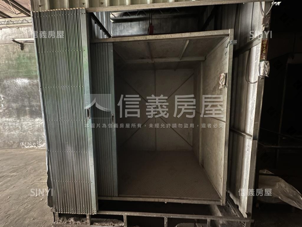 塩信街｜正面寬方正廠房房屋室內格局與周邊環境