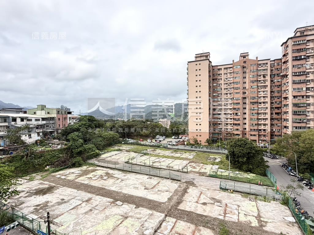 新店安忠路置產美寓房屋室內格局與周邊環境