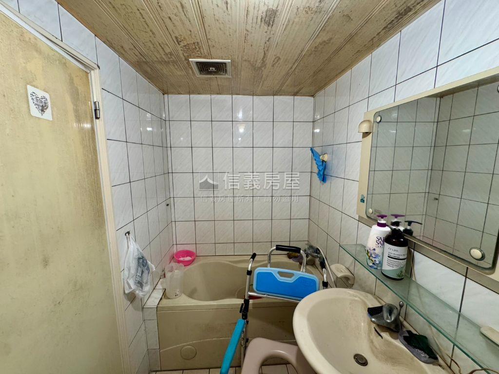 極品大同國小電梯四房房屋室內格局與周邊環境