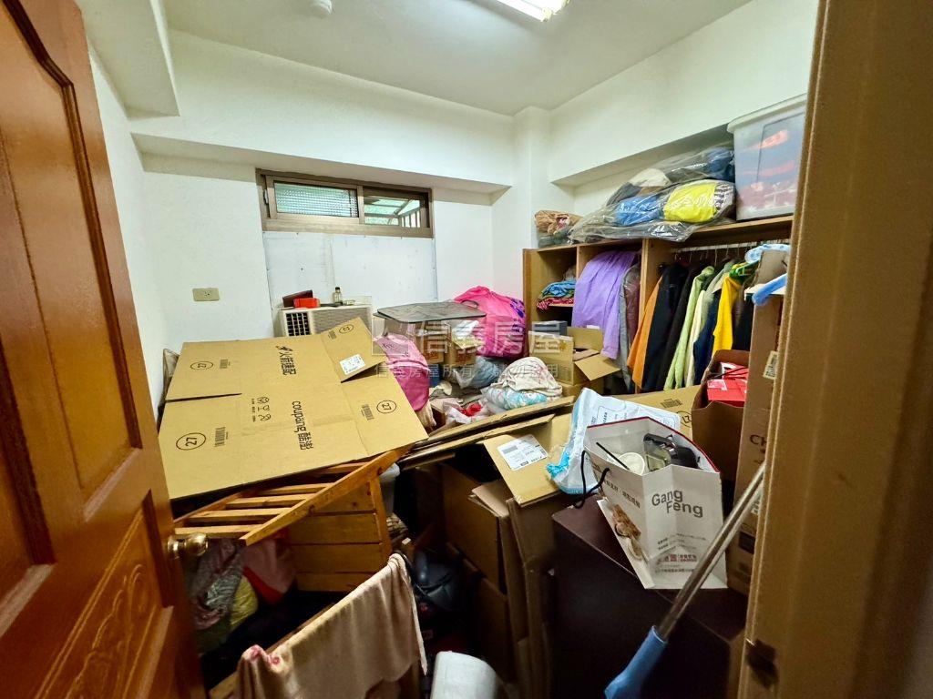 極品大同國小電梯四房房屋室內格局與周邊環境