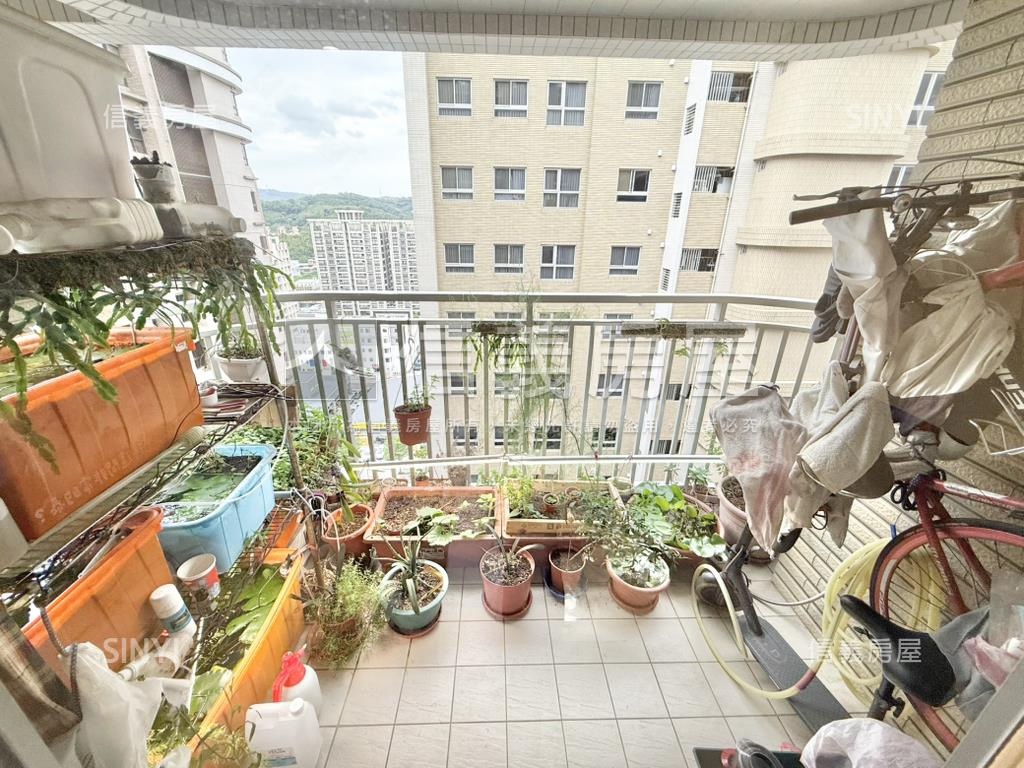 麗寶景觀採光三房車位房屋室內格局與周邊環境