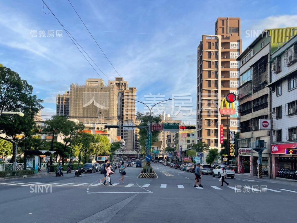 丹鳳國小邊間金店面房屋室內格局與周邊環境