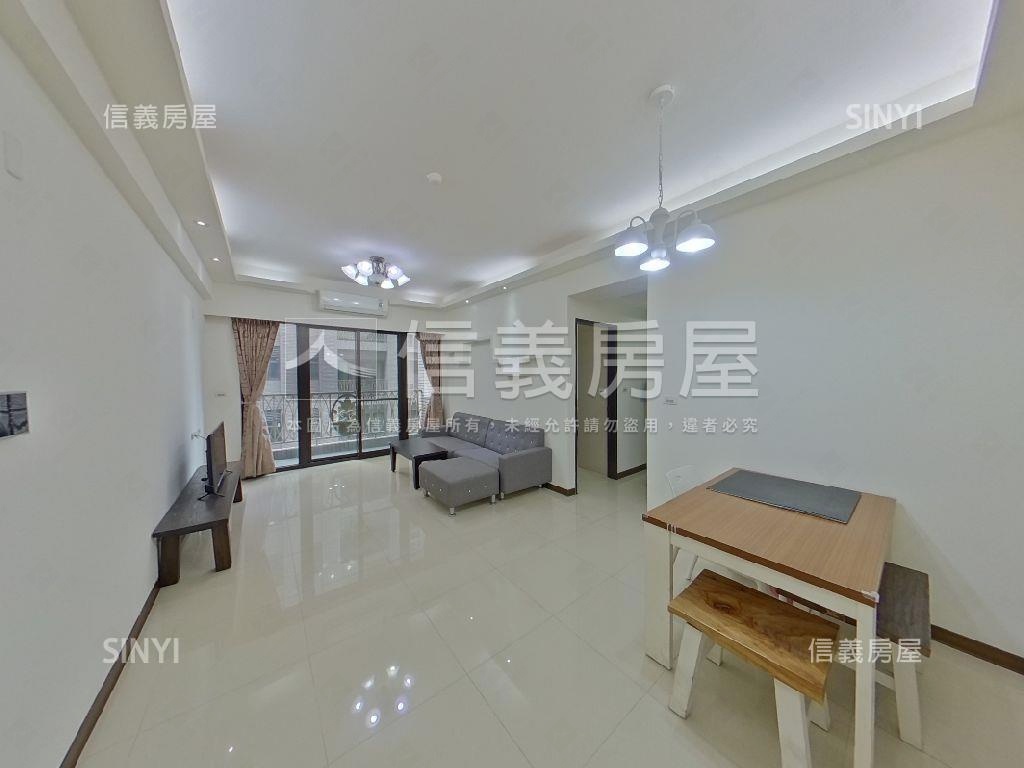 伯爵與夫人亮穎裝潢美居房屋室內格局與周邊環境