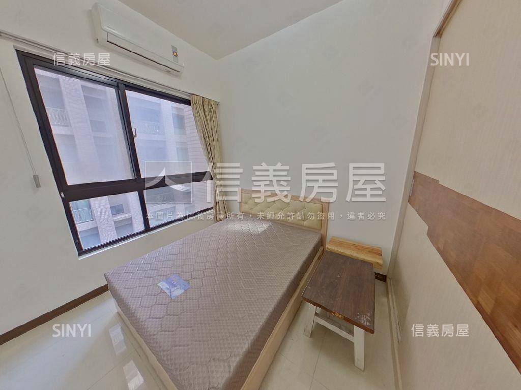 伯爵與夫人亮穎裝潢美居房屋室內格局與周邊環境