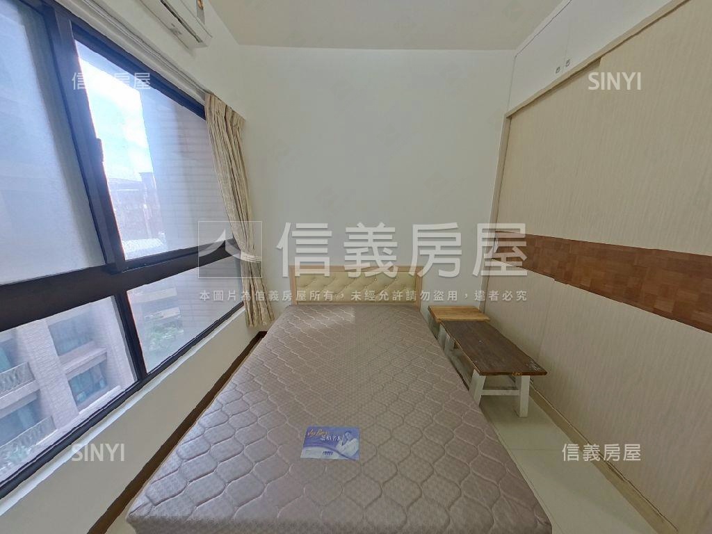 伯爵與夫人亮穎裝潢美居房屋室內格局與周邊環境