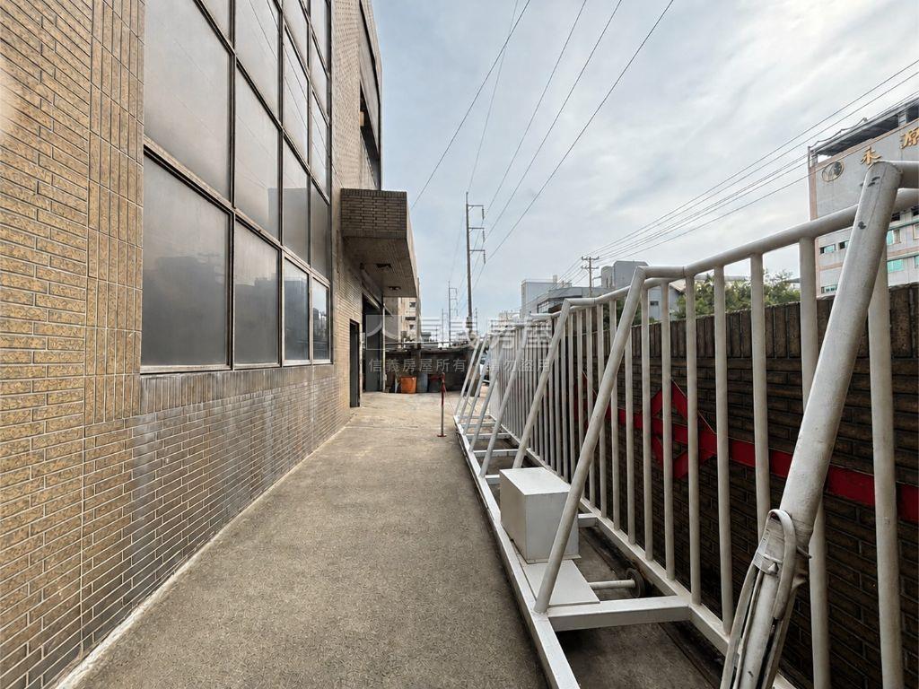 大園工業區ＲＣ挑高美廠房房屋室內格局與周邊環境