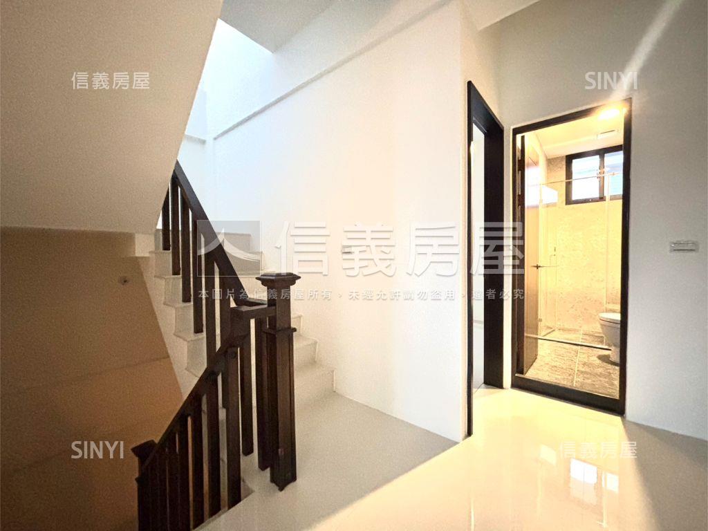 大學森全新未住美雙車墅房屋室內格局與周邊環境