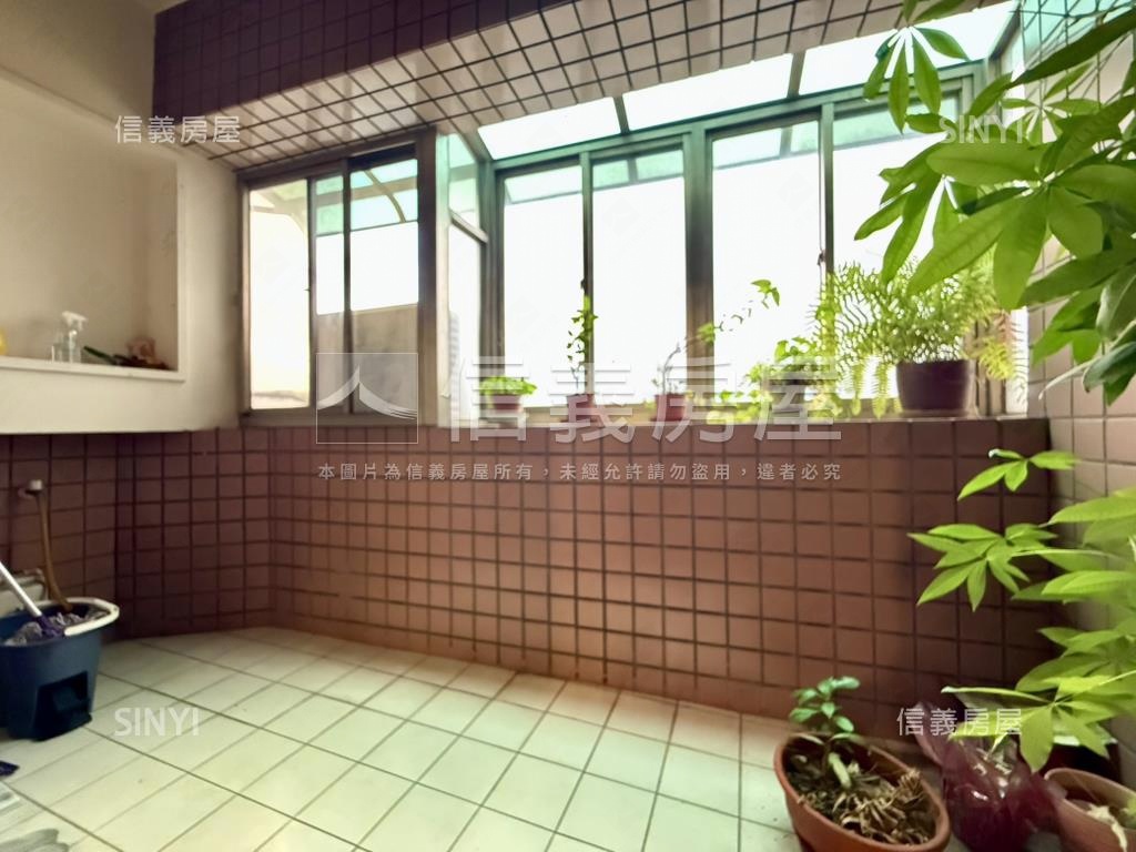 稀有竹圍站對面站前尊龍房屋室內格局與周邊環境