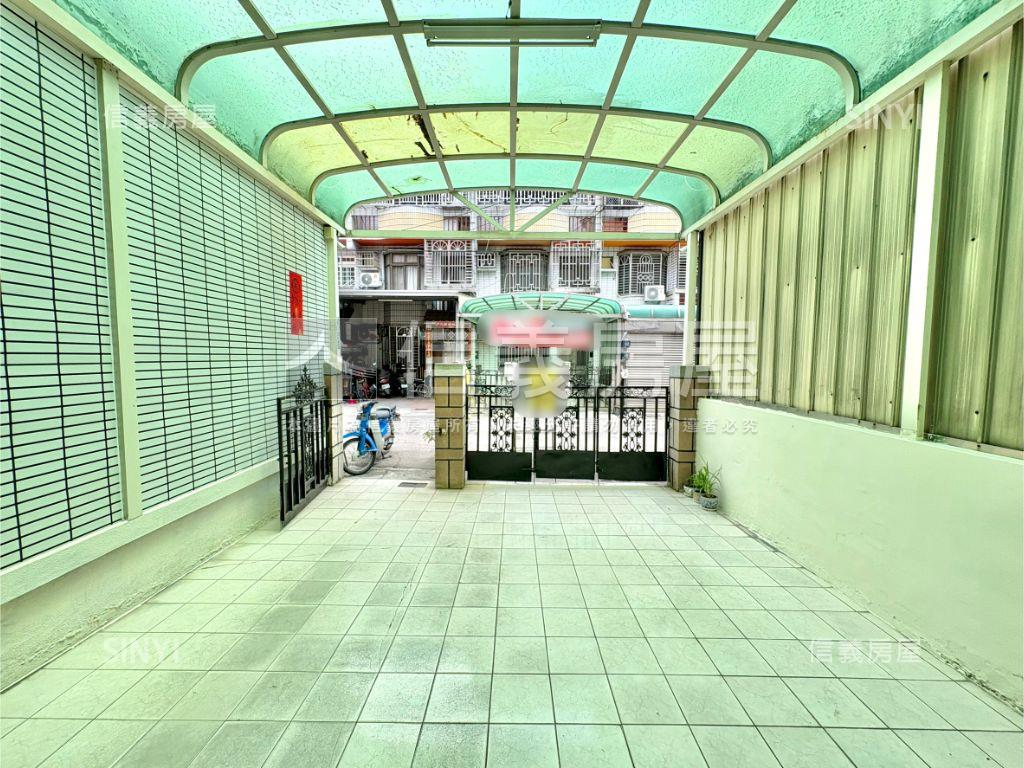 地約４５坪，臨路透天房屋室內格局與周邊環境