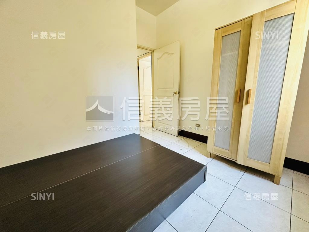 青溪校園兩房車位房屋室內格局與周邊環境