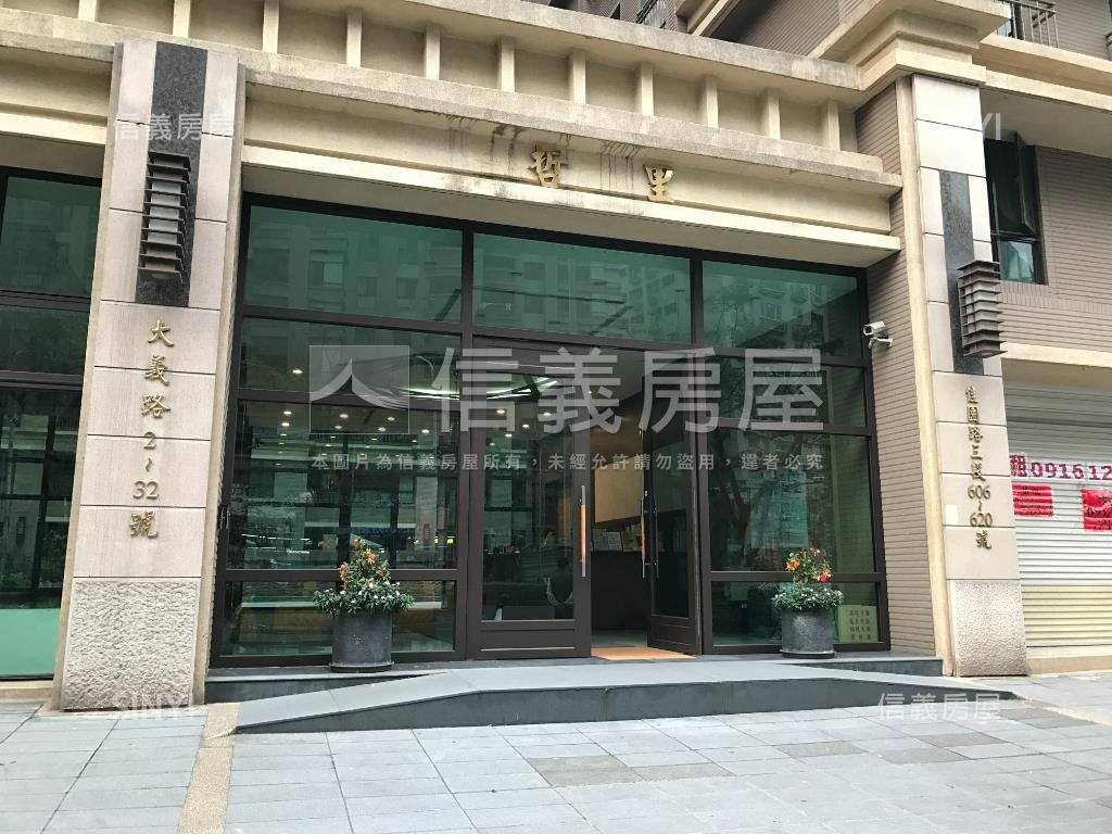 哲里兩房車位房屋室內格局與周邊環境