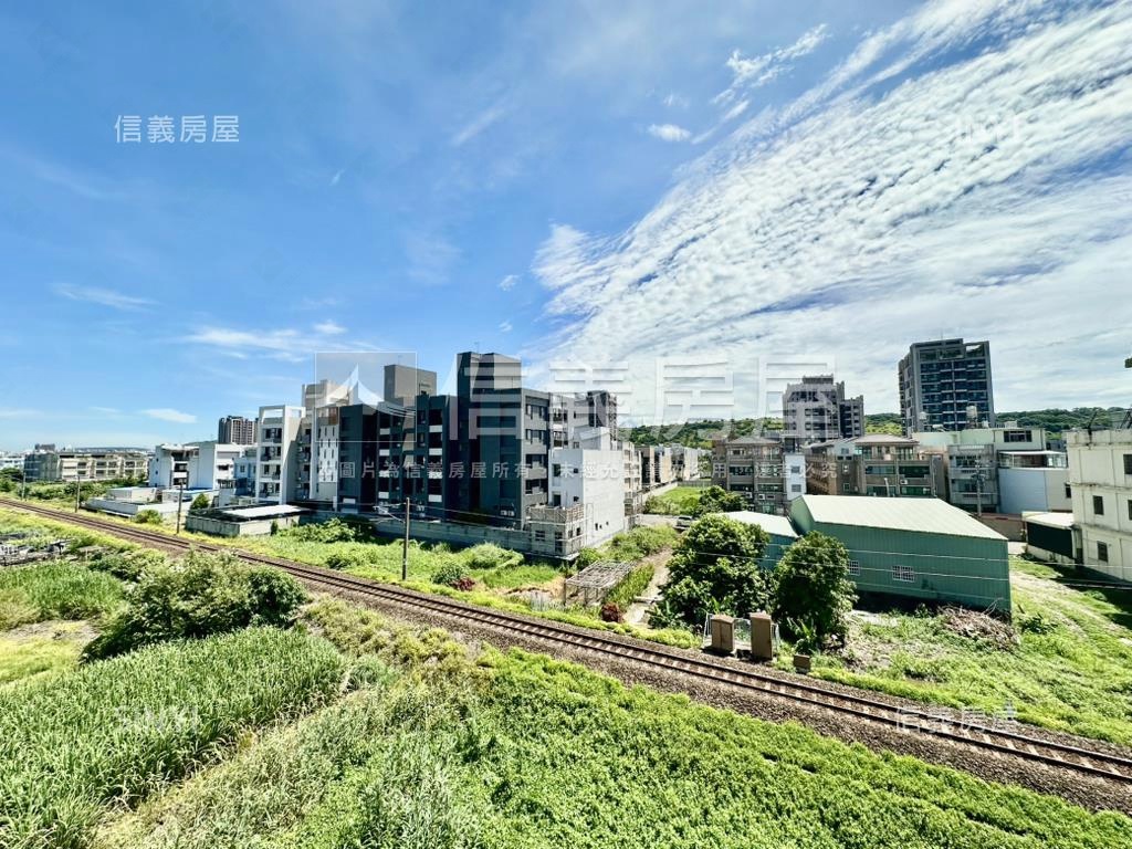 沙鹿微笑築美輕屋齡美透天房屋室內格局與周邊環境