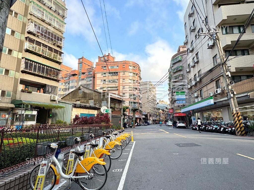 近仁愛國小前後陽台美廈房屋室內格局與周邊環境