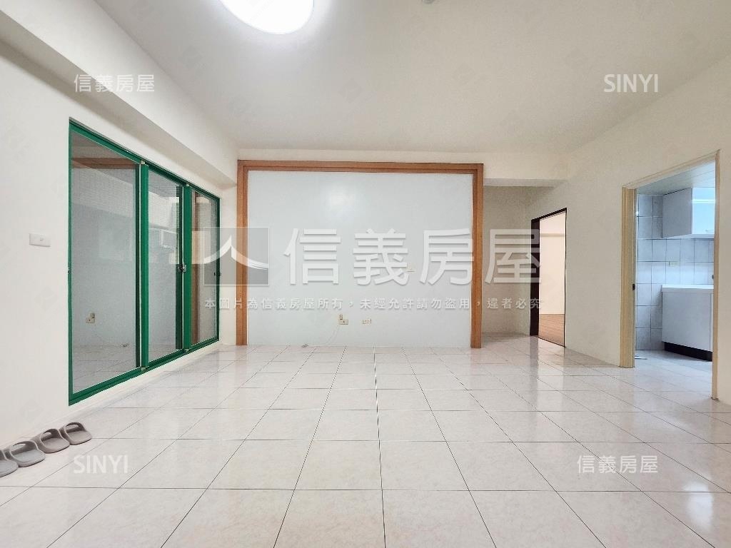 近市府＆中小學大三房車位房屋室內格局與周邊環境