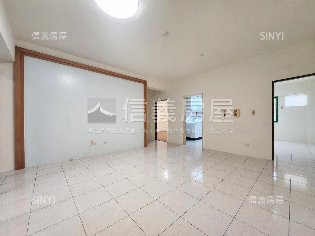 近市府＆中小學大三房車位房屋室內格局與周邊環境