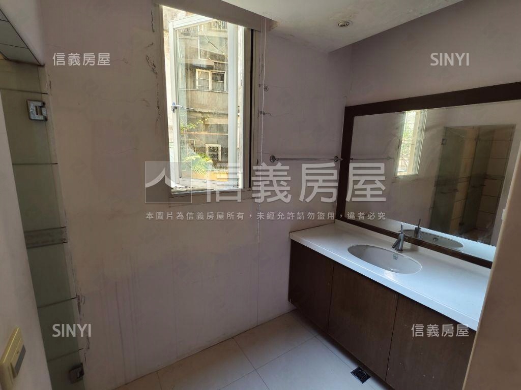 西區大地坪住店稀有釋出房屋室內格局與周邊環境