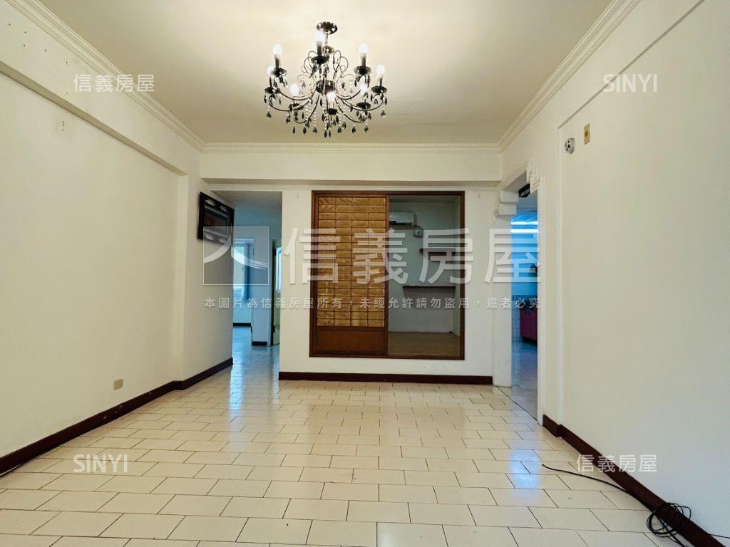 七段大空間五樓房屋室內格局與周邊環境