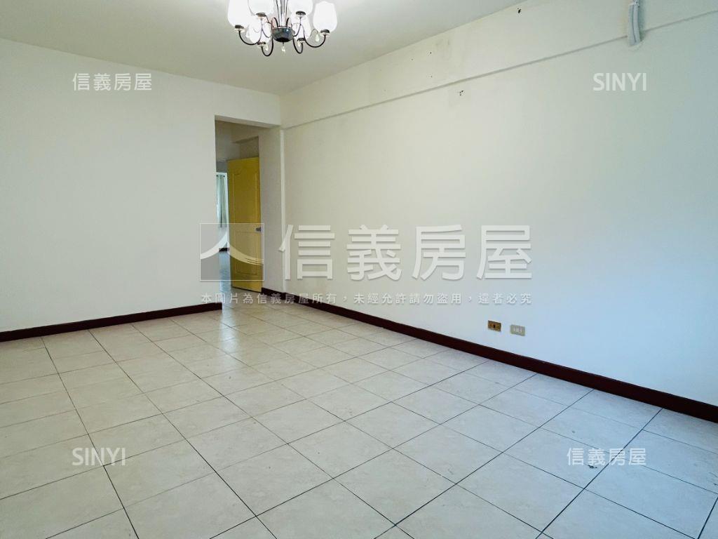 七段大空間五樓房屋室內格局與周邊環境