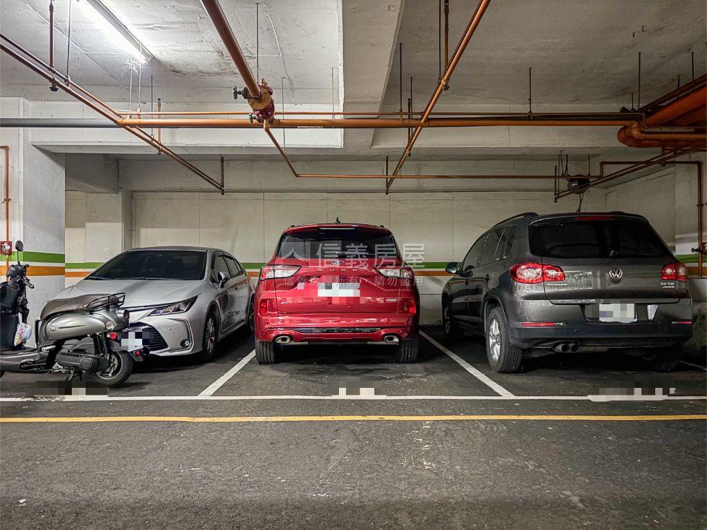 輕軌旁高樓四改二房平車房屋室內格局與周邊環境