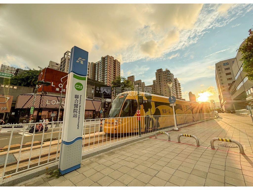 輕軌旁高樓四改二房平車房屋室內格局與周邊環境