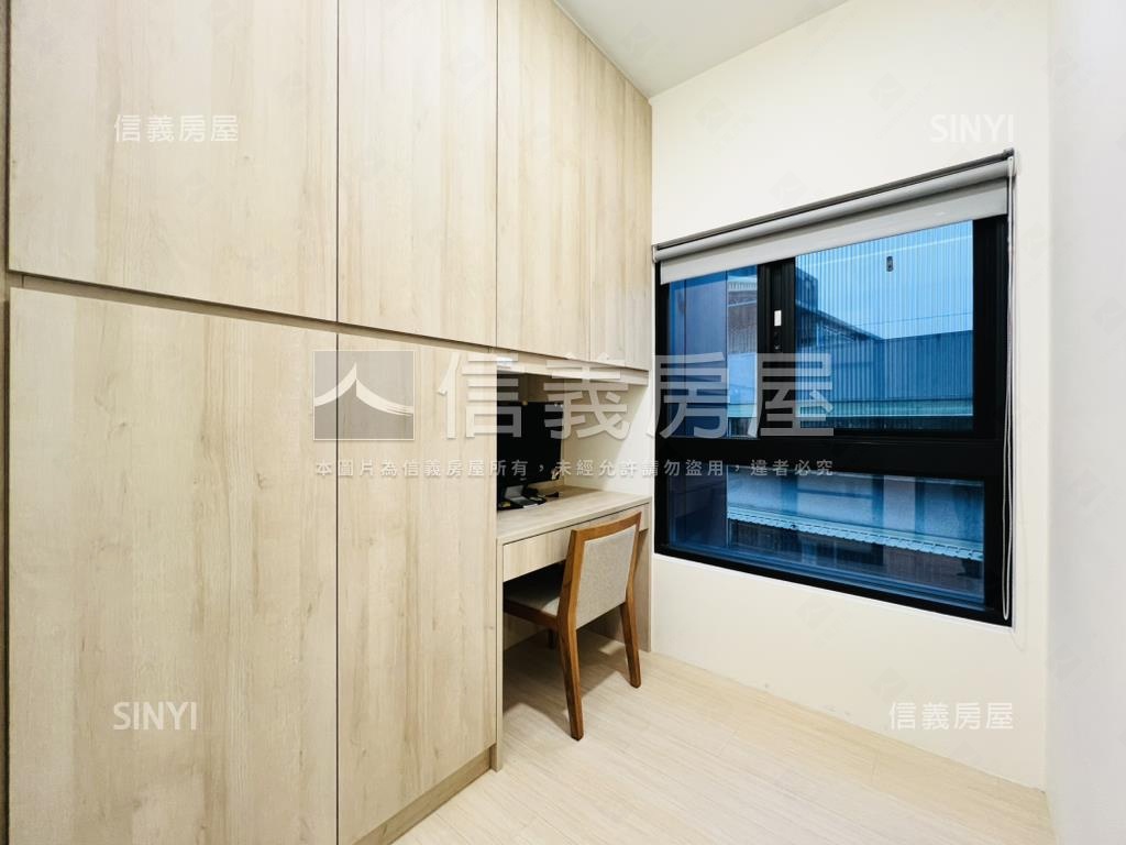 中正學區電梯管理邊間２房房屋室內格局與周邊環境