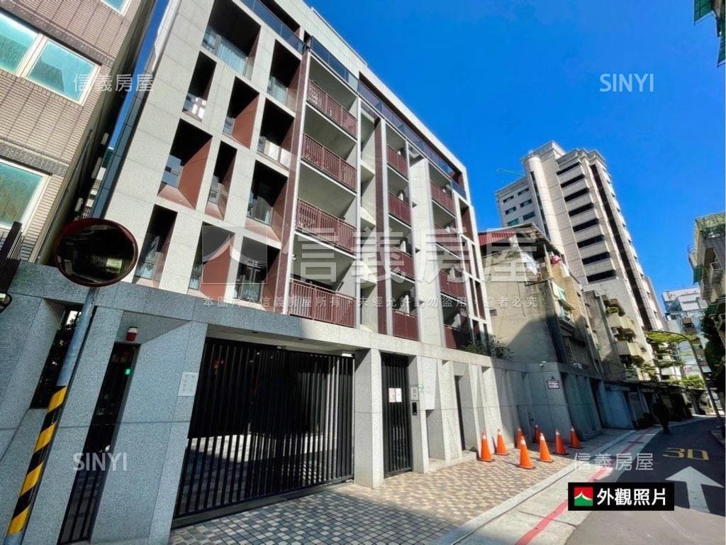 中正學區電梯管理邊間２房房屋室內格局與周邊環境